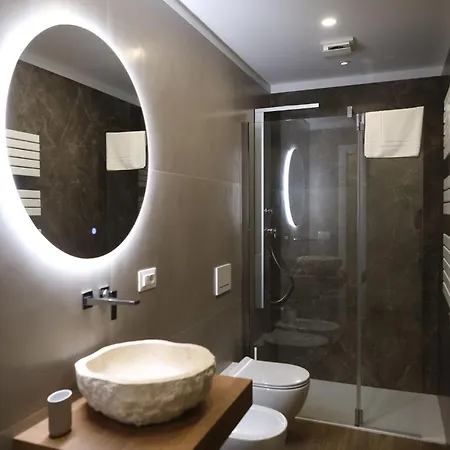 Rn *